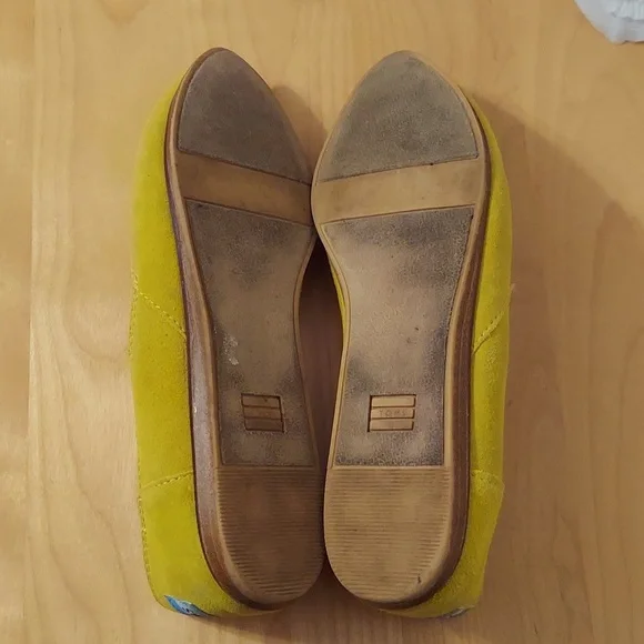 TOMS Shoes Blazing Yellow Women's Jutti Suede Flats Size 7 - Picture 15 of 16